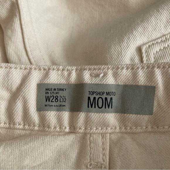 Topshop Moto Rose Embroidered Mom High Waisted Jeans Size 28x27 - Picture 7 of 11